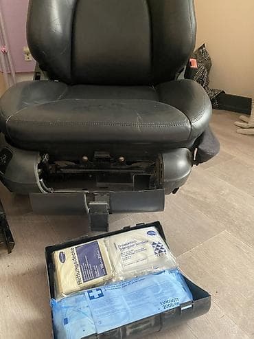 монитор аос 18 5: Переднее сиденье, Кожа, Mercedes-Benz 2001 г., Б/у, Оригинал, Германия — 6