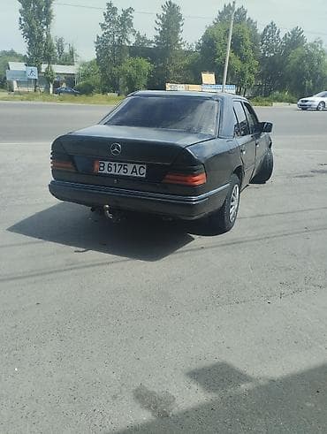 yamaha n max: Mercedes-Benz W124: 1989 г., 2 л, Механика, Бензин, Седан — 4
