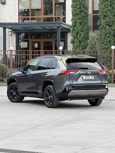 таета раун: Toyota RAV4: 2021 г., 2.5 л, Автомат, Гибрид, Кроссовер — 2