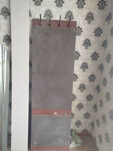 калон кардани сина дар шароити хона: Вешалка отдам даром — 1