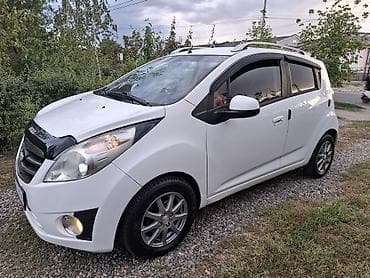 Chevrolet Spark: 2010 г., 1 л, Автомат, Бензин, Хэтчбэк