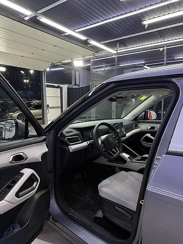 BYD Yuan Up: 2025 г., Электромобиль, Кроссовер — 8