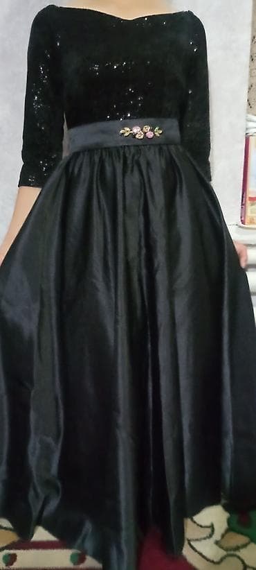 Вечерние платья