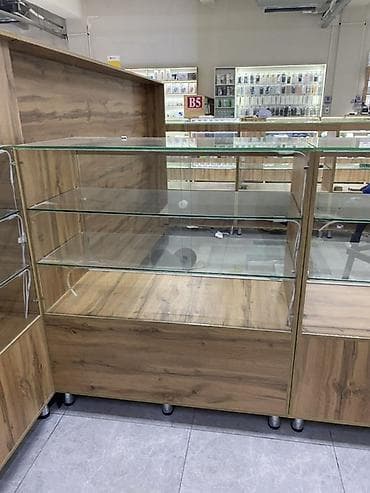 Торговые стеклянные витрины для магазина. Комплект витрин в at lalafo.kg Торговые стеклянные витрины для магазина. Комплект витрин в