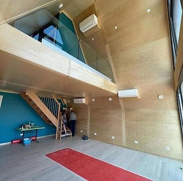 домики из дерева: Современный и аккуратный дом в стиле барнхаус. Компактный, но удобный — 7