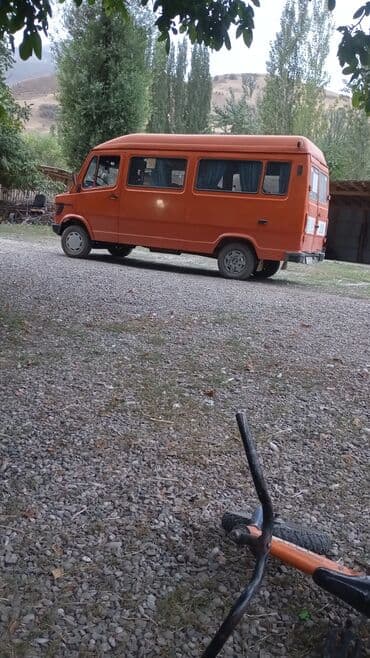 шины на бус сапог: Автобус, Mercedes-Benz — 1