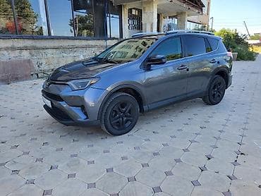 авто в такси: Toyota RAV4: 2018 г., 2.5 л, Автомат, Бензин, Кроссовер — 10
