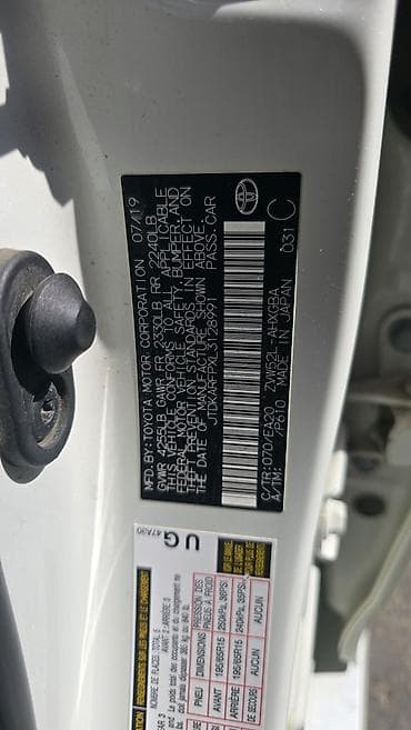 Продажа авто: Toyota Prius: 2019 г., 1.8 л, Гибрид, Хэтчбэк — 7