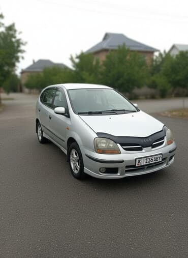 Nissan Tino: 2002 г., 2 л, Вариатор, Бензин, Минивэн