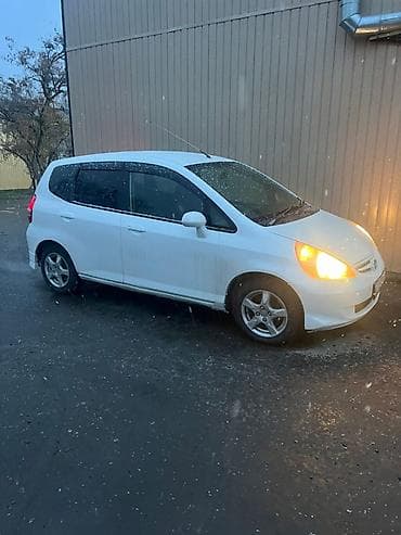 Honda Fit: 2001 г., 1.3 л, Вариатор, Бензин, Хэтчбэк — 4