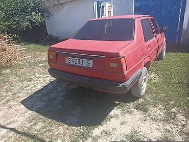 Транспорт: Volkswagen Jetta: 1985 г., 1.6 л, Механика, Бензин, Седан — 2