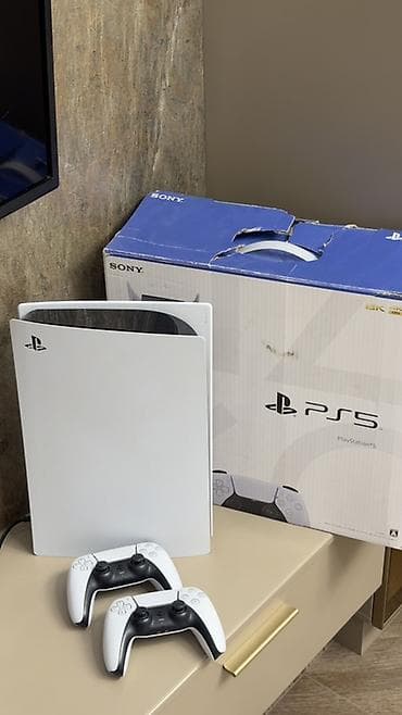 dualsens: Sony PlayStation 5 (дисковая версия) с коробкой и двумя геймпадами — 2