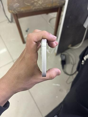 iphone qw: IPhone 13, Б/у, 128 ГБ, Старлайт, Защитное стекло, Чехол, 88 % — 6