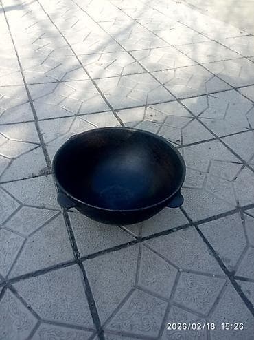 чугунная казан: Чугунный 6-л.,советский, диаметр 30см*14см — 1