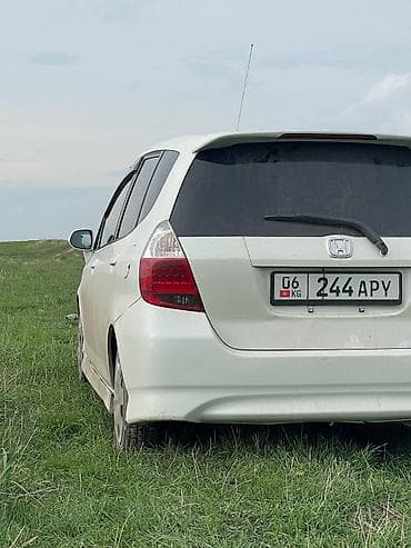 byd leopard 8: Honda Fit: 2003 г., 1.3 л, Вариатор, Бензин, Хэтчбэк — 5