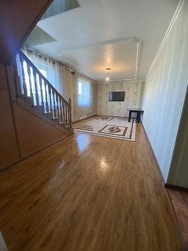 афто дом: Продается дом с двором и навесом. Планировка и помещения: - — 5