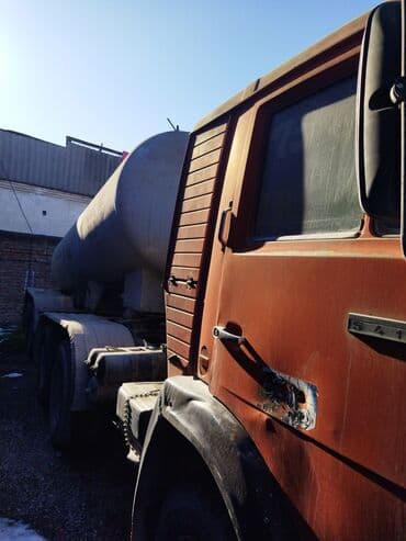 Ламинат: Автоцистерна на базе тягача КАМАЗ - Марка/модель шасси: КАМАЗ — 4