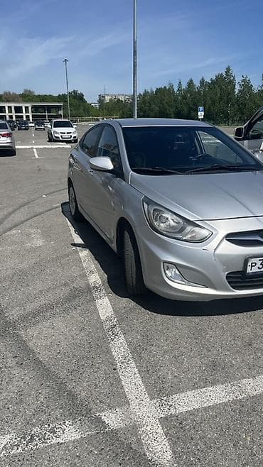 Продажа авто: Hyundai Solaris: 2017 г., Седан — 2