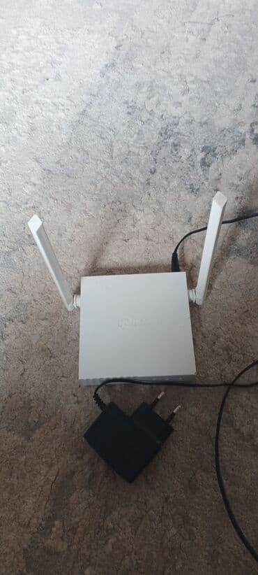 Двухдиапазонный Wi‑Fi роутер/усилитель TP‑Link с двумя внешними