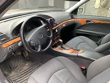 v klass: Mercedes-Benz : 2003 г., 2.2 л, Автомат, Дизель, Седан — 5