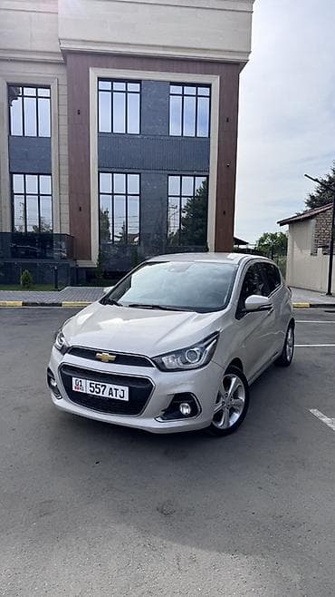 Chevrolet Spark: 2017 г., 1 л, Автомат, Бензин, Хэтчбэк