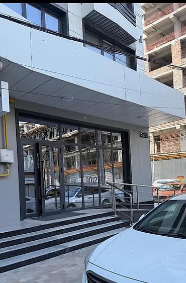 сдаю гараж аламедин 1: СДАЁТСЯ КОММЕРЧЕСКОЕ ПОМЕЩЕНИЕ с ремонтом на 1-ом этаже ‼️ЖД — 1