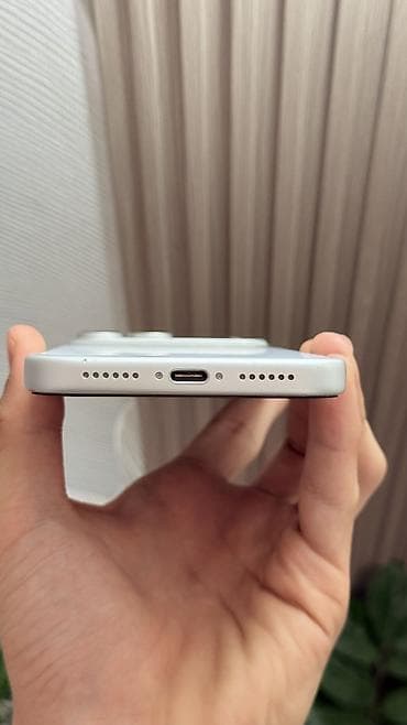 sd 128: IPhone 17 Pro Max, Б/у, 256 ГБ, Серебристый, Зарядное устройство, Защитное стекло, Чехол, 100 % — 2