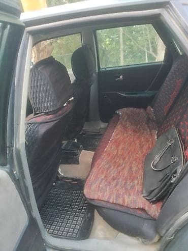 Audi 80: 1987 г., 1.8 л, Механика, Бензин, Седан — 5