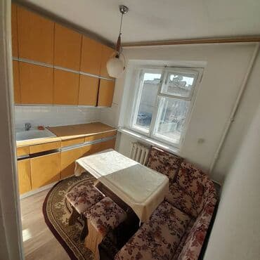 молодая гвардия московская: 1 комната — 1