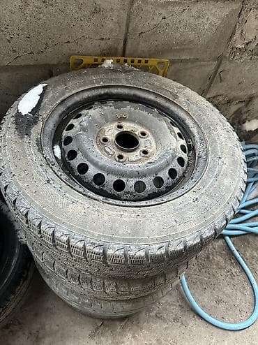 резины на фит: Колеса в сборе R 15, Зима, Б/у, Комплект, Легковые, Железные, отверстий - 5 — 2
