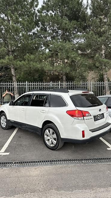 бюджетные авто: Subaru Outback: 2010 г., 2.5 л, Вариатор, Бензин, Универсал — 9