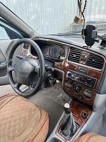 мотор дымит: Nissan Primera: 2000 г., 2 л, Ручные, Бензин — 6