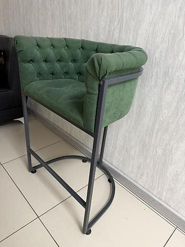 Барные стулья: Барный стул, Б/у, Железо — 2