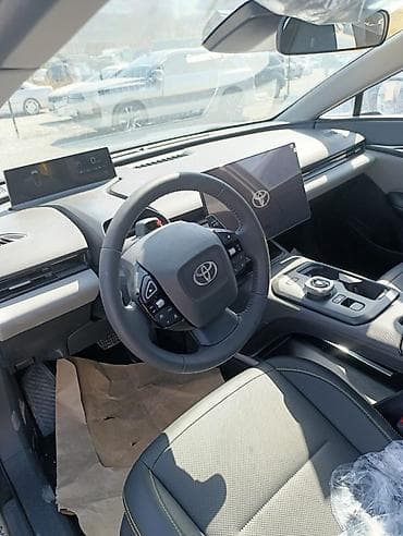 wuling mini ev: Toyota bZ5: 2025 г., 0.1 л, Автомат, Электромобиль, Седан — 5