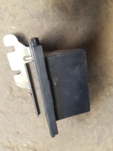 куда можно сдать старые вещи в бишкеке: Nissan Presage ручка багажника, Ниссан Прессаж 1998 по 2002 год — 3