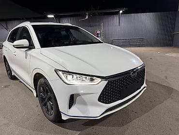 BYD E2: 2022 г., 0.1 - engine capacity л, Автомат, Электромобиль, Седан — 3