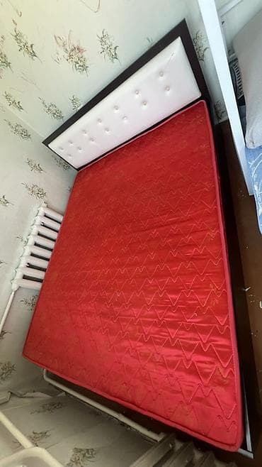 кожаная двуспальная кровать: Двуспальная кровать, С матрасом, длина - 200 см — 2