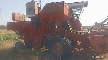 гузгу: Комбайны зерноуборочные 1) Палессе GS812 - Самоходный зерноуборочный — 6