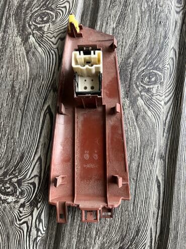 привозные двигатели в бишкеке: Кнопка управления стеклами 

Corolla 2002г.в. 

Задняя левая дверь — 2