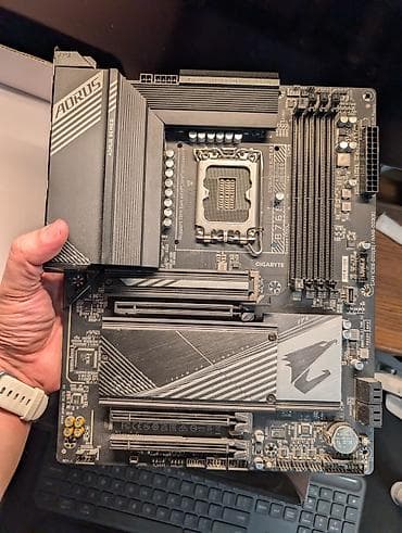 display: Материнская плата для ПК, Б/у, Gigabyte, LGA1700, ATX — 2
