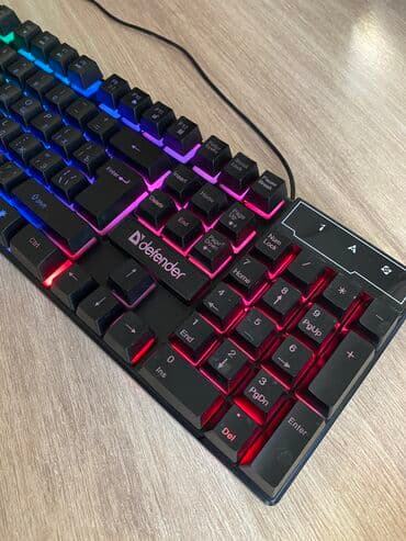 red square keyrox: Клавиатура — 3