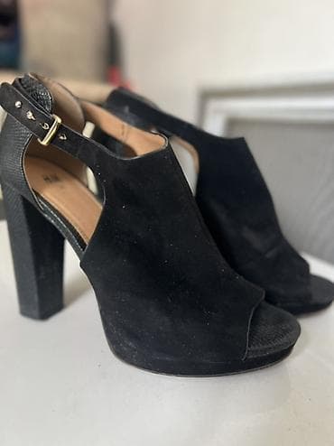 тапочки оптом: Босоножки, 39, H&M, Б/у, цвет - Черный — 1