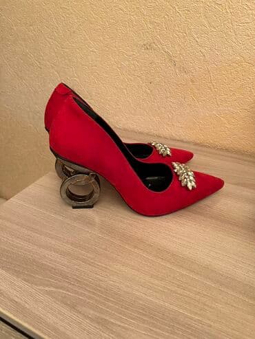 обувь больших размеров бишкек: Замшевые (Оригинал)красные туфли
39-40р
Новые 
Lion — 4