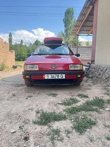 Унаа сатуу: Volkswagen Passat: 1990 г., 1.8 л, Кол менен иштөөчү — 4