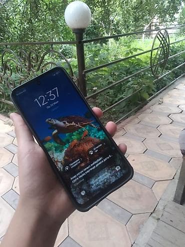 Техника и электроника: Redmi, Redmi 12, Б/у, 128 ГБ, цвет - Черный, 1 SIM, 2 SIM — 4
