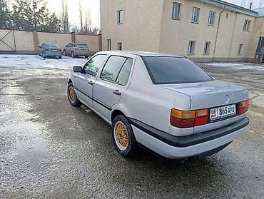 Volkswagen: Volkswagen Vento: 1994 г., 1.8 л, Механика, Бензин, Седан — 4