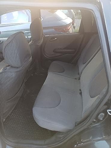 задний вид фит: Honda Fit: 2003 г., 1.5 л, Вариатор, Бензин, Хэтчбэк — 5