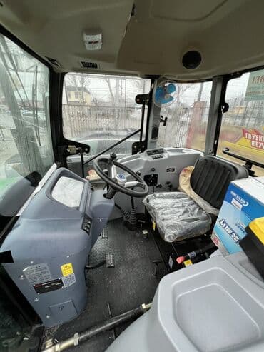 дом на калисо: Трактор Weihe 954 
В наличии 
г Бишкек проспект Денсяпина 195 — 5