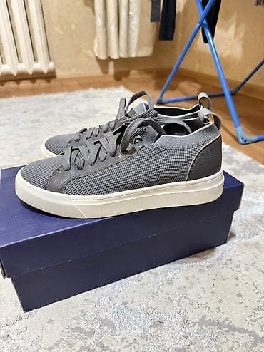 Кроссовки Santoni, Made in Italy. - Модель: низкие кеды на шнуровке -