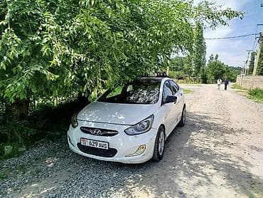 audi a8: Hyundai Solaris: 2012 г., 1.4 л, Механика, Газ, Седан — 4